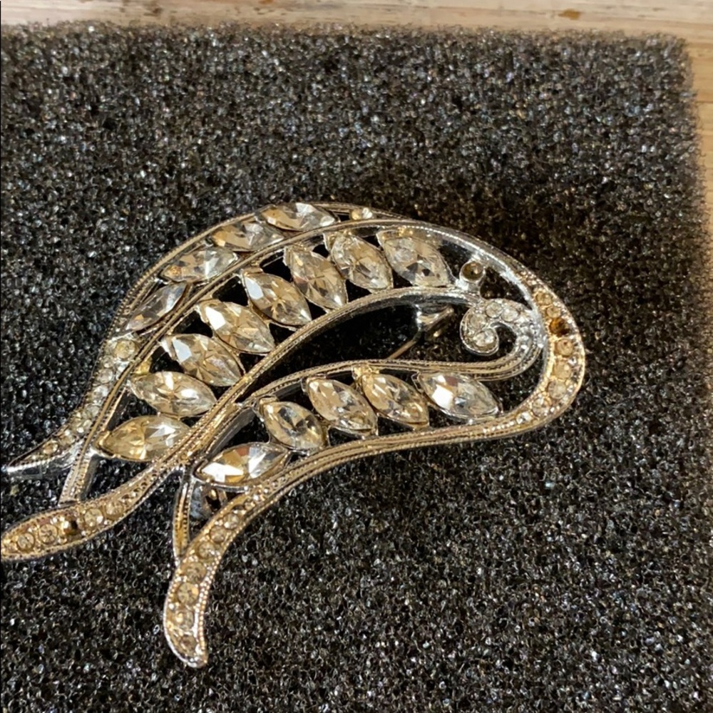Vintage Rhinestone Brooch